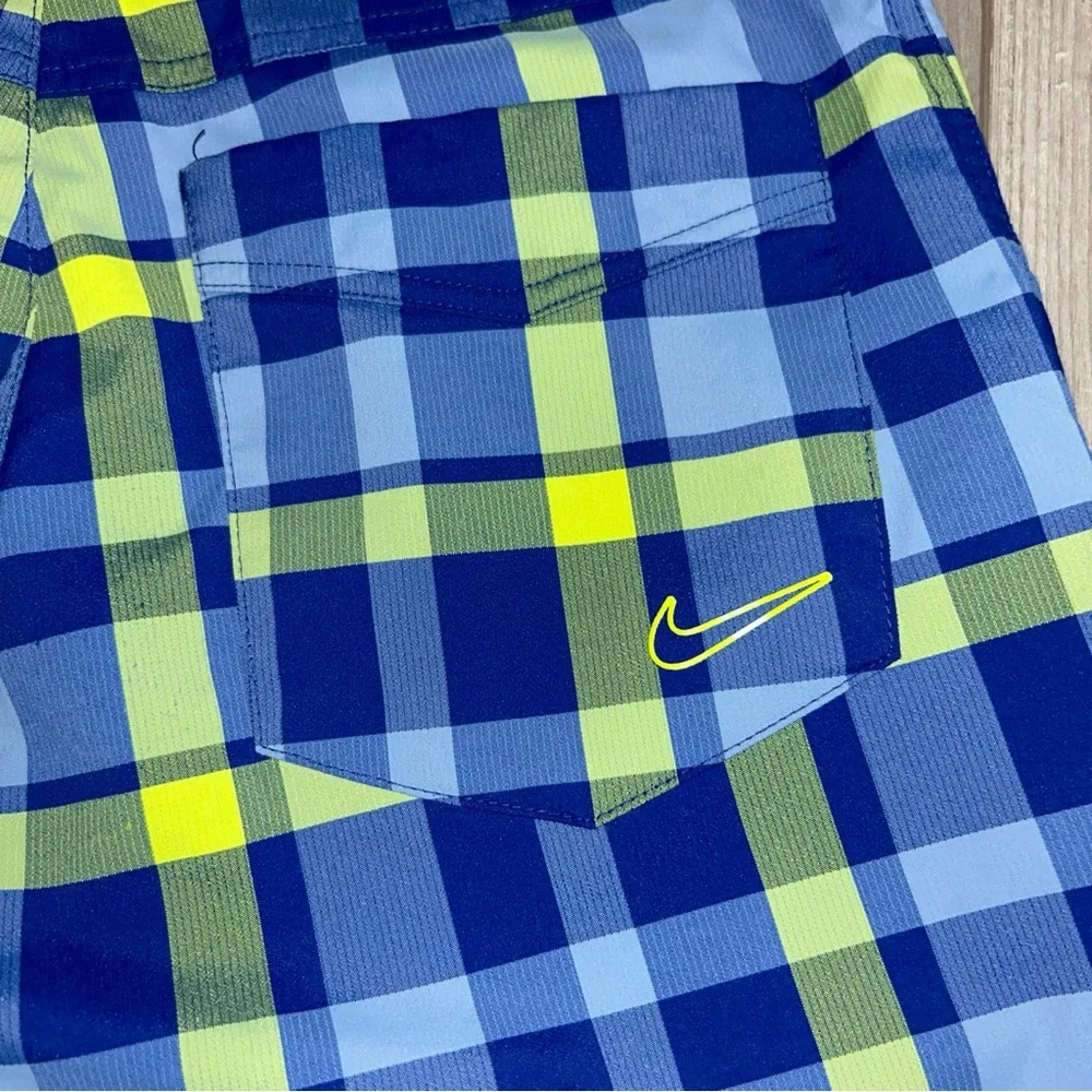 Nike Golf Plaid Shorts Sz Large Boys Polyester Spandex Waist w Stretch - Picture 4 of 10